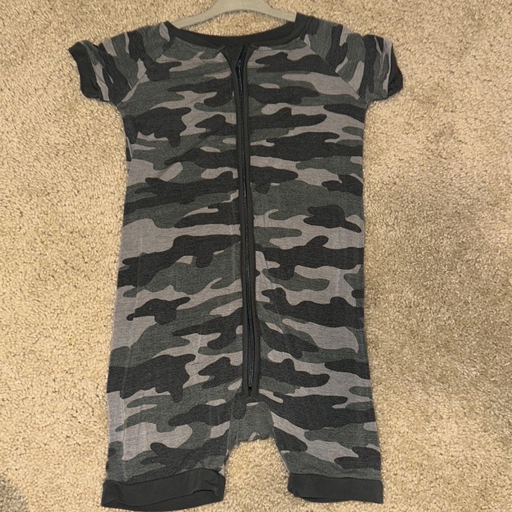 Little sleepies vintage camo shorty
